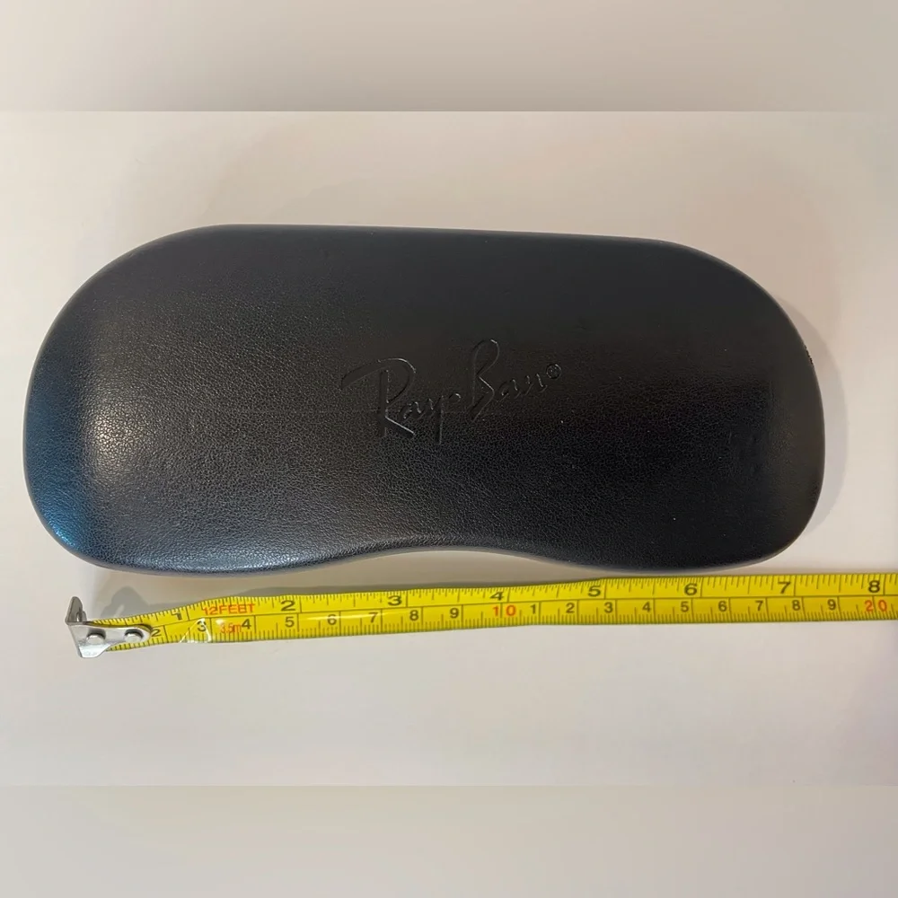 Ray-Ban Sunglasses‎ Black Case